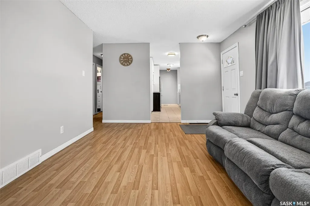 1312 Stadacona Street W Moose Jaw SK S6H 6M9