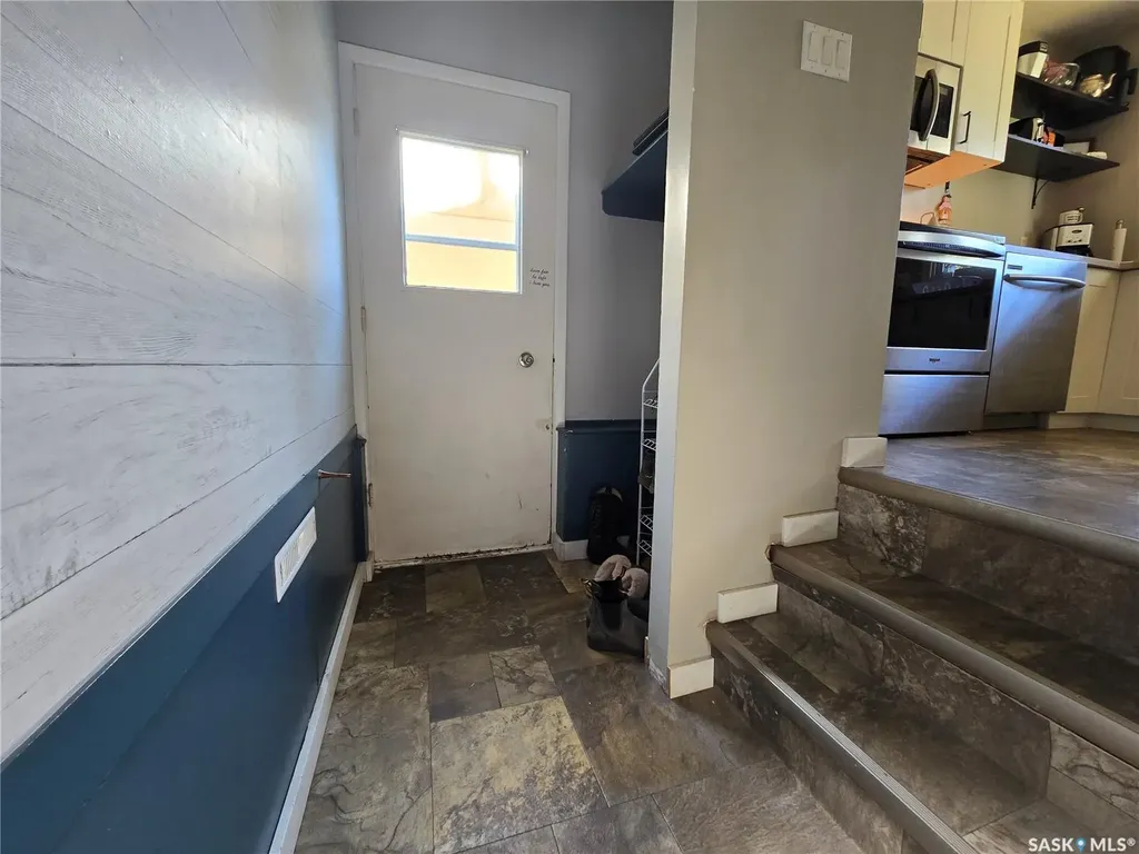 719 3rd Street E Assiniboia SK S0H 0B0