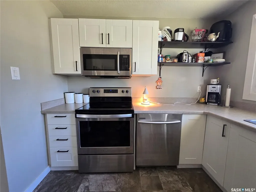 719 3rd Street E Assiniboia SK S0H 0B0
