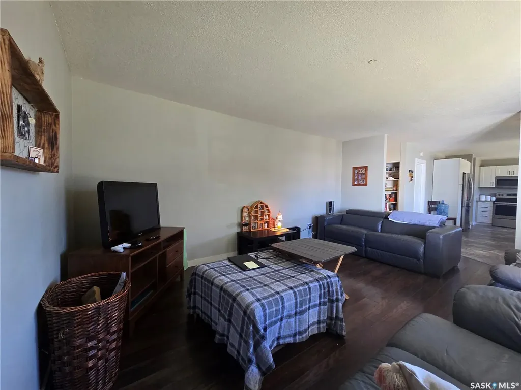 719 3rd Street E Assiniboia SK S0H 0B0
