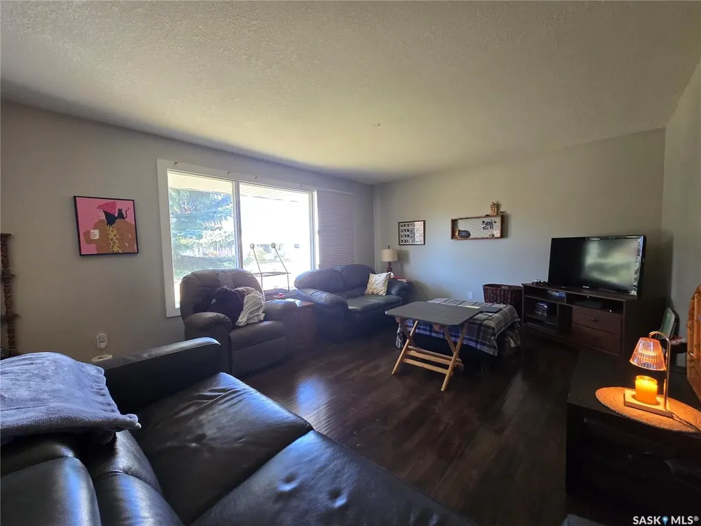 719 3rd Street E Assiniboia SK S0H 0B0