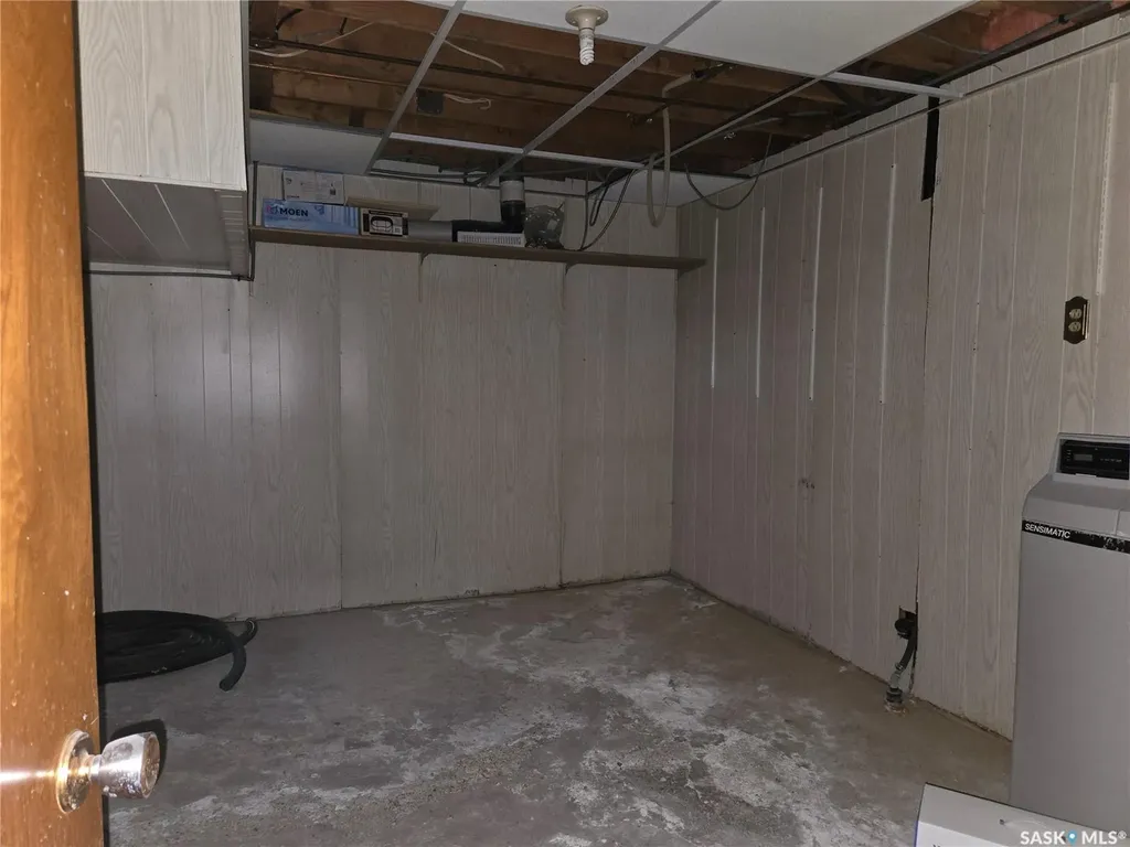 719 3rd Street E Assiniboia SK S0H 0B0