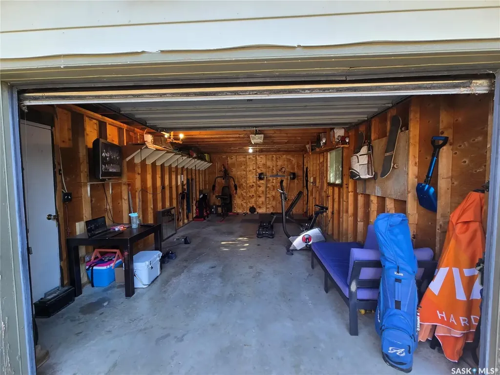719 3rd Street E Assiniboia SK S0H 0B0