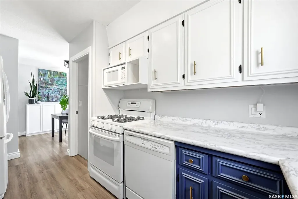 3039 Assiniboine Avenue Regina SK S4S 1E2