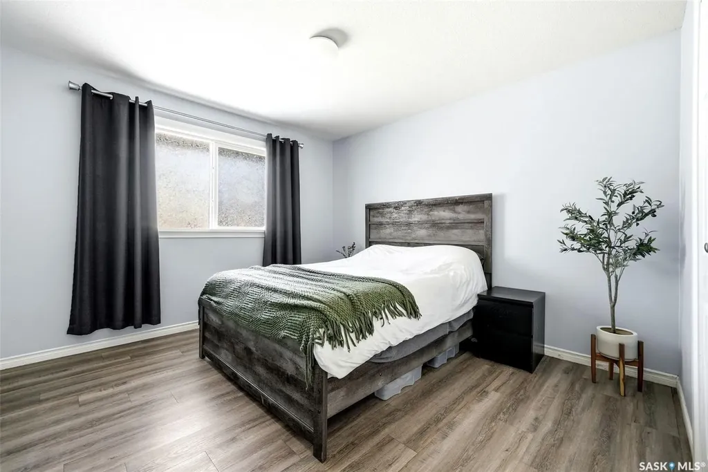3039 Assiniboine Avenue Regina SK S4S 1E2