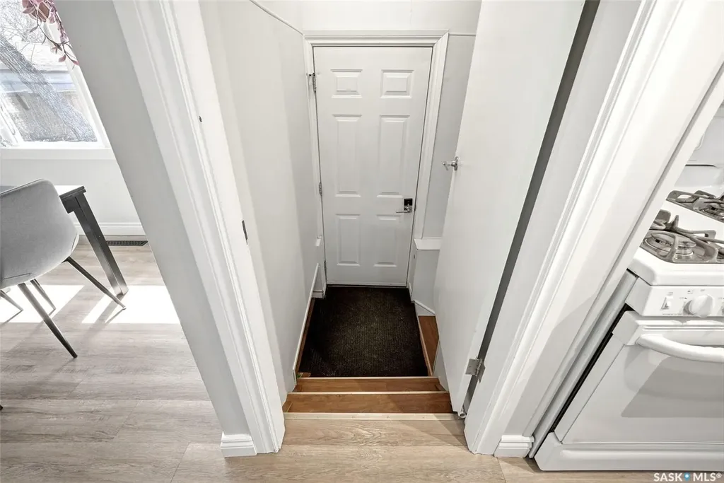 3039 Assiniboine Avenue Regina SK S4S 1E2