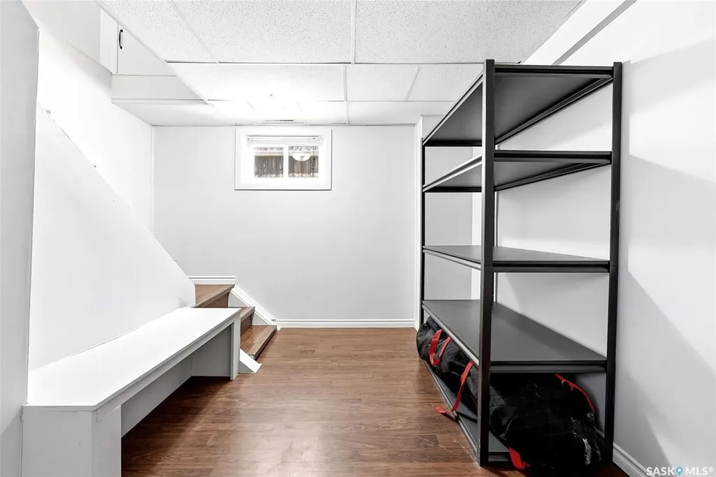 3039 Assiniboine Avenue Regina SK S4S 1E2