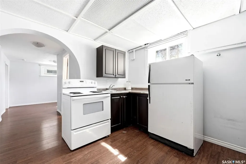 3039 Assiniboine Avenue Regina SK S4S 1E2