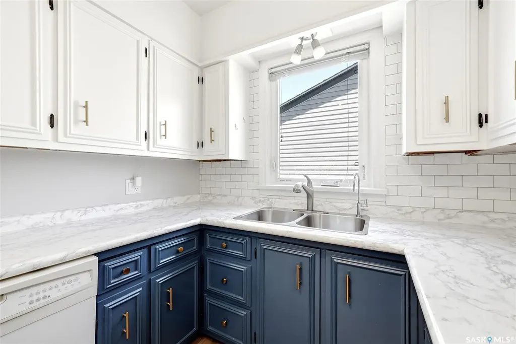 3039 Assiniboine Avenue Regina SK S4S 1E2