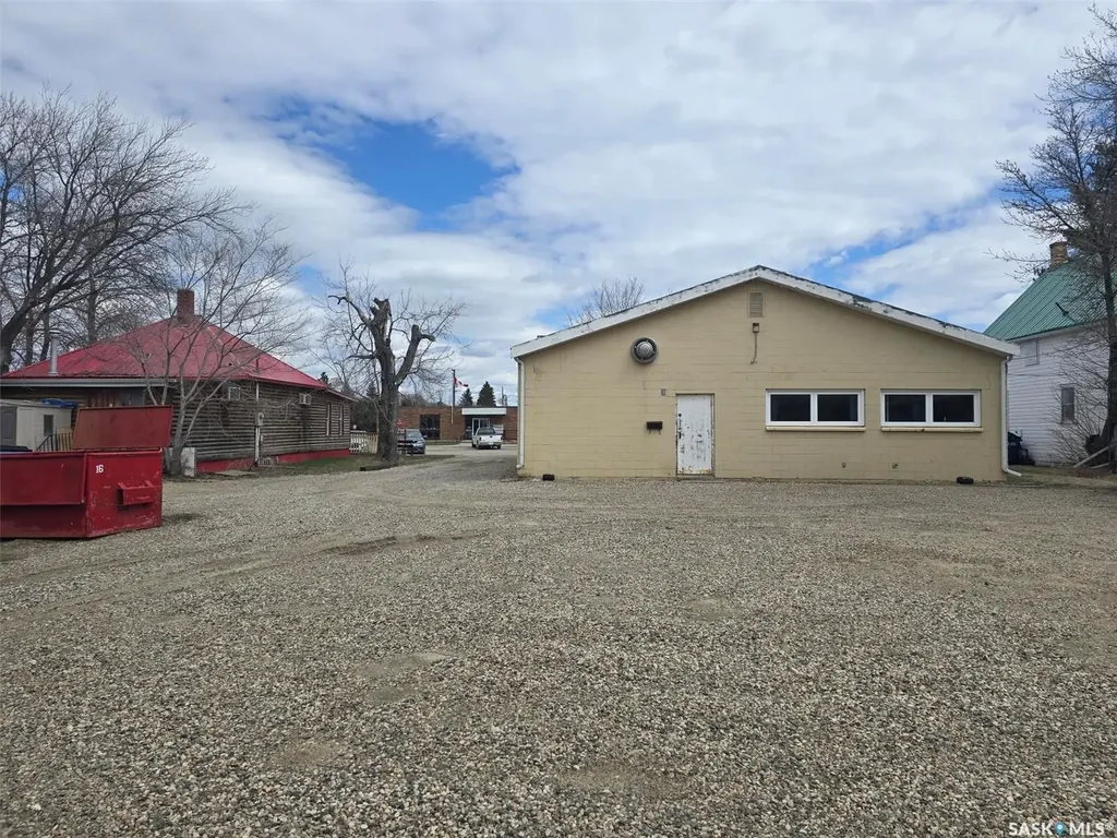 812 Desmond Street Grenfell SK S0G 2B0
