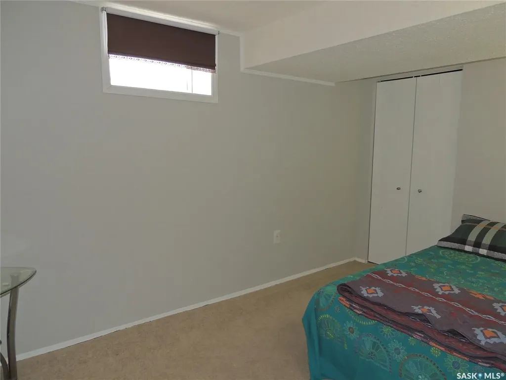 421 Maple Bay Estevan SK S4A 2E6