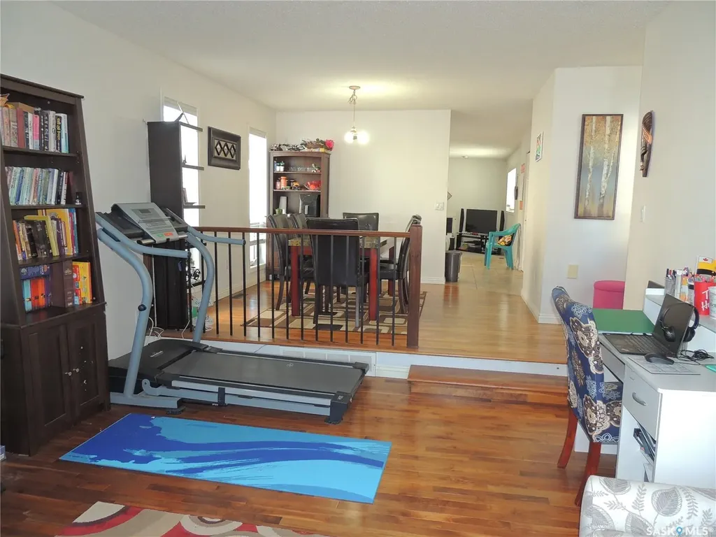 421 Maple Bay Estevan SK S4A 2E6