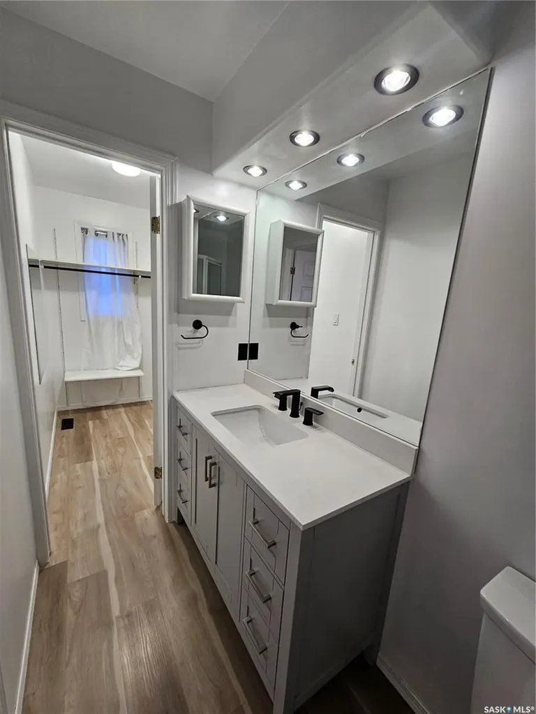 120 5th Avenue W Unity SK S0K 4L0