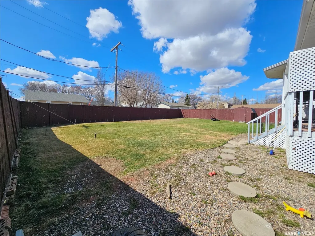 120 5th Avenue W Unity SK S0K 4L0