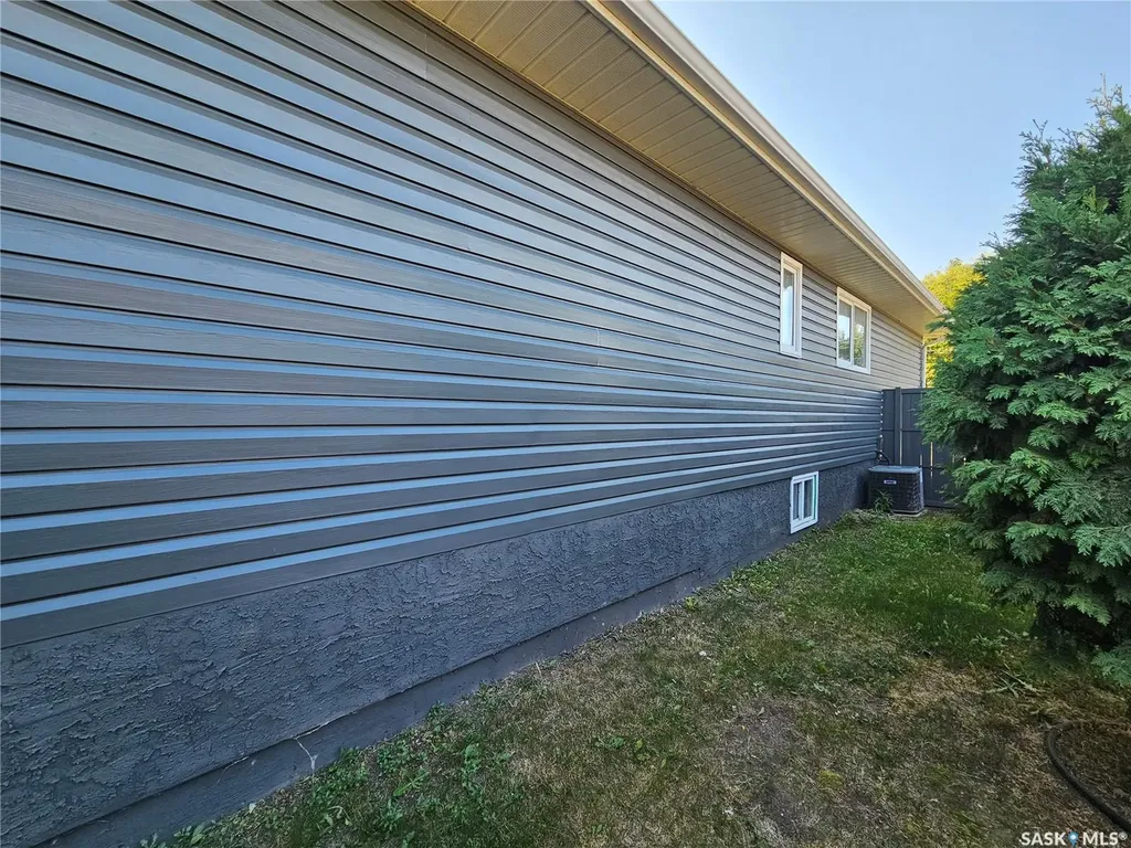 120 5th Avenue W Unity SK S0K 4L0