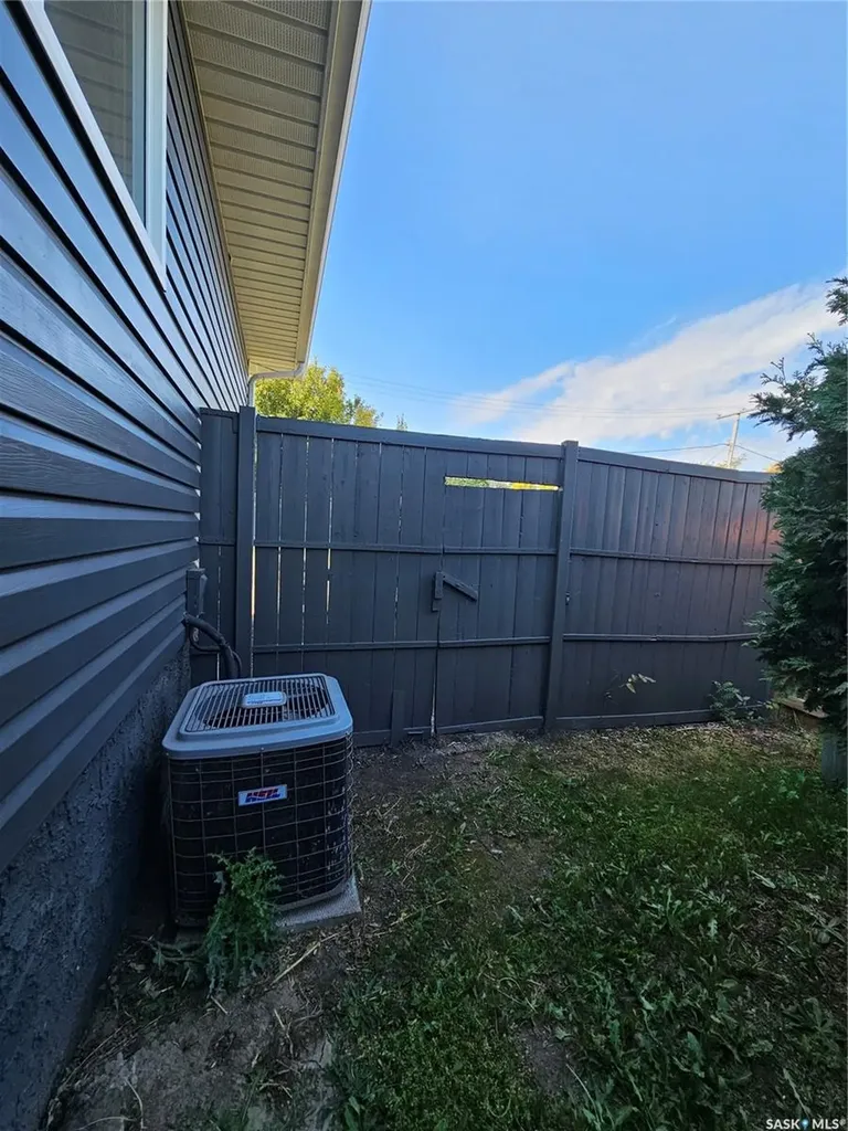 120 5th Avenue W Unity SK S0K 4L0