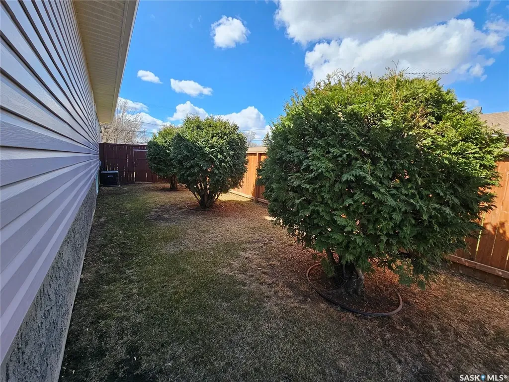 120 5th Avenue W Unity SK S0K 4L0