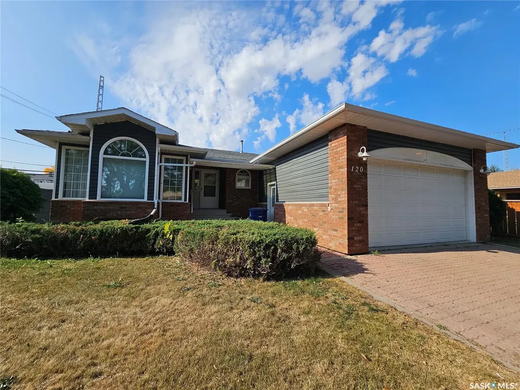 120 5th Avenue W Unity SK S0K 4L0