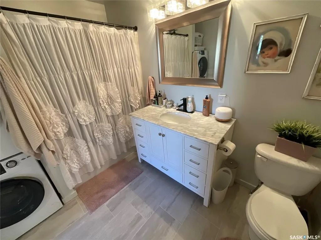 112 3rd Street S Wakaw SK S0K 4P0
