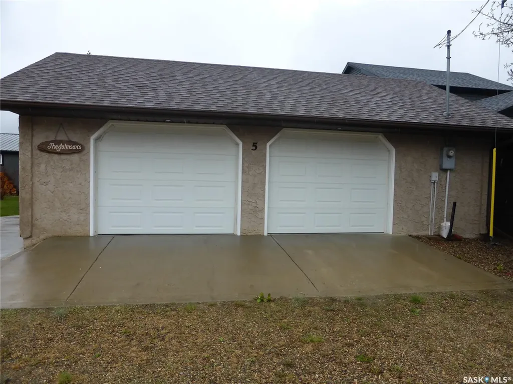 5 Mathews Crescent Turtle View SK S0M 1J0