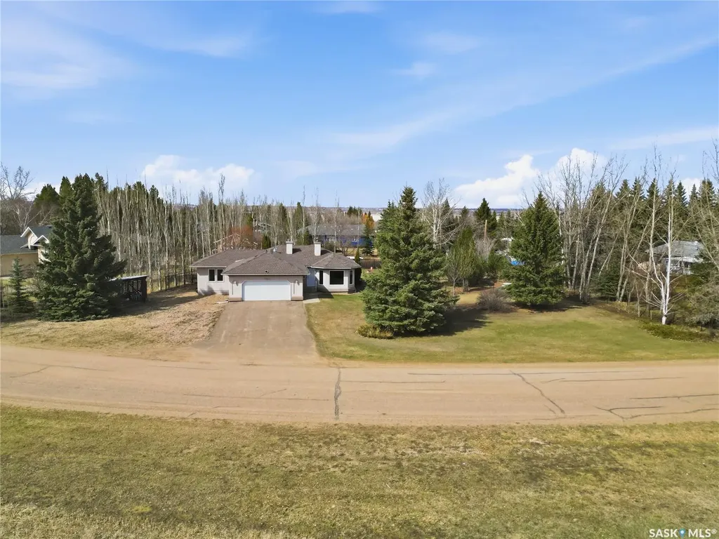 8 Chemin Bellevue Road Battleford SK S0M 0E0