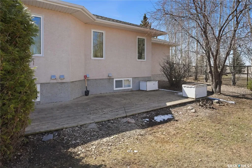 8 Chemin Bellevue Road Battleford SK S0M 0E0