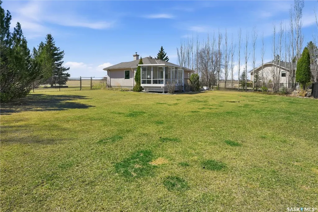8 Chemin Bellevue Road Battleford SK S0M 0E0