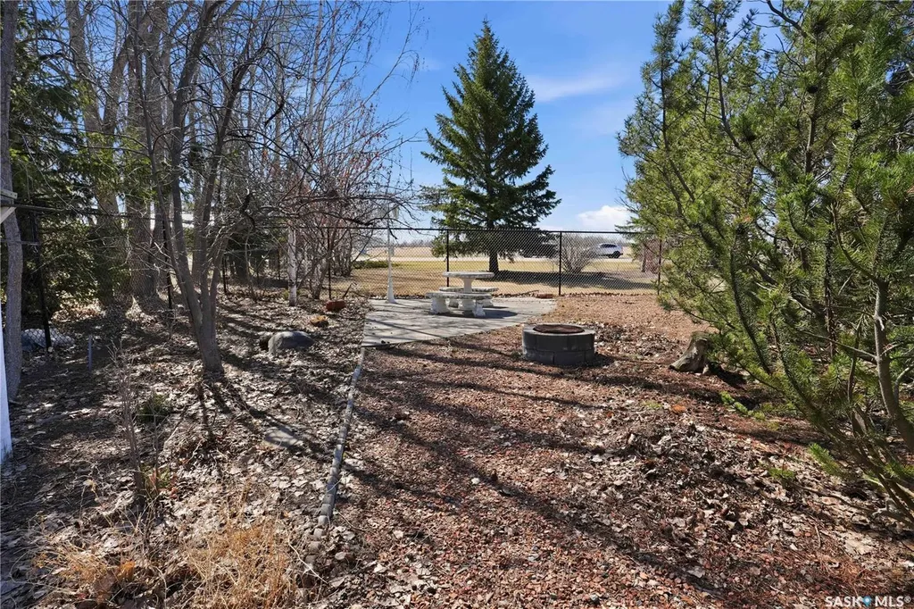 8 Chemin Bellevue Road Battleford SK S0M 0E0