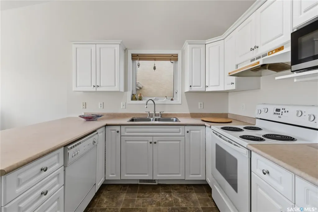 414 Adaskin Cove Saskatoon SK S7N 4P4