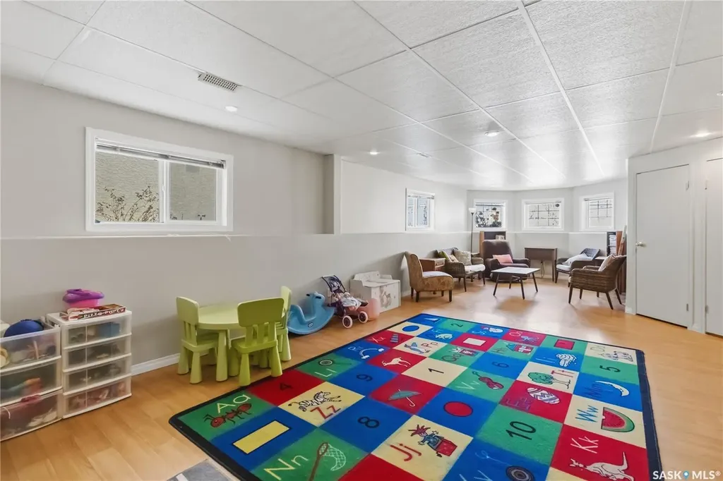 414 Adaskin Cove Saskatoon SK S7N 4P4