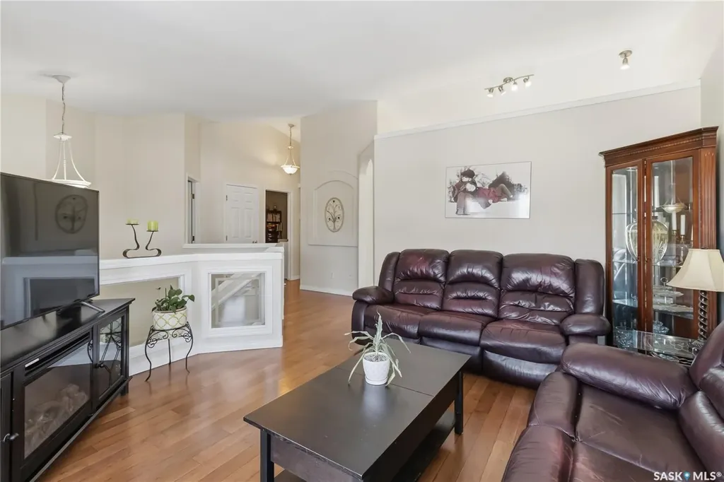 414 Adaskin Cove Saskatoon SK S7N 4P4
