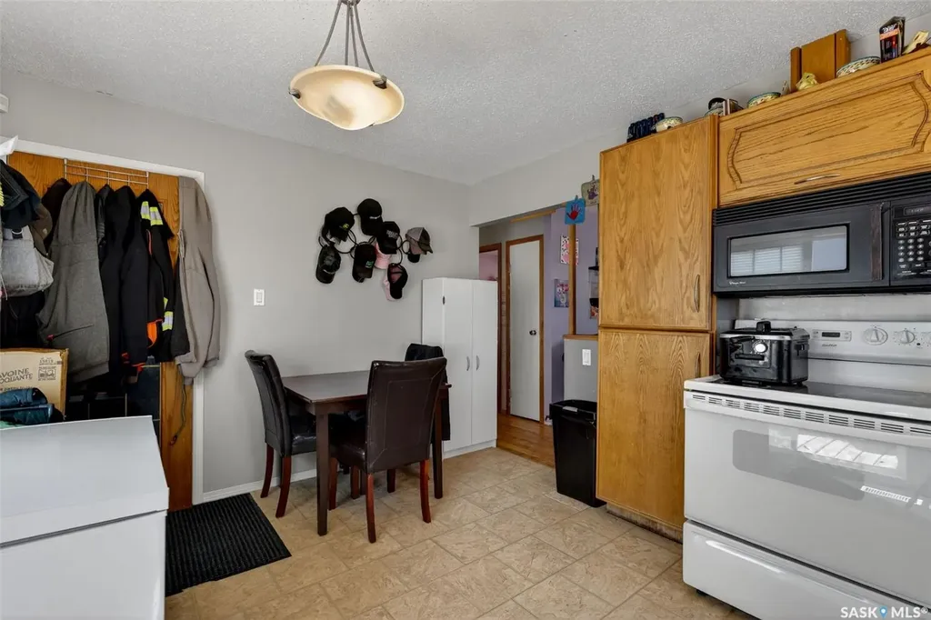 69 Mcgee Crescent Saskatoon SK S7L 4M6