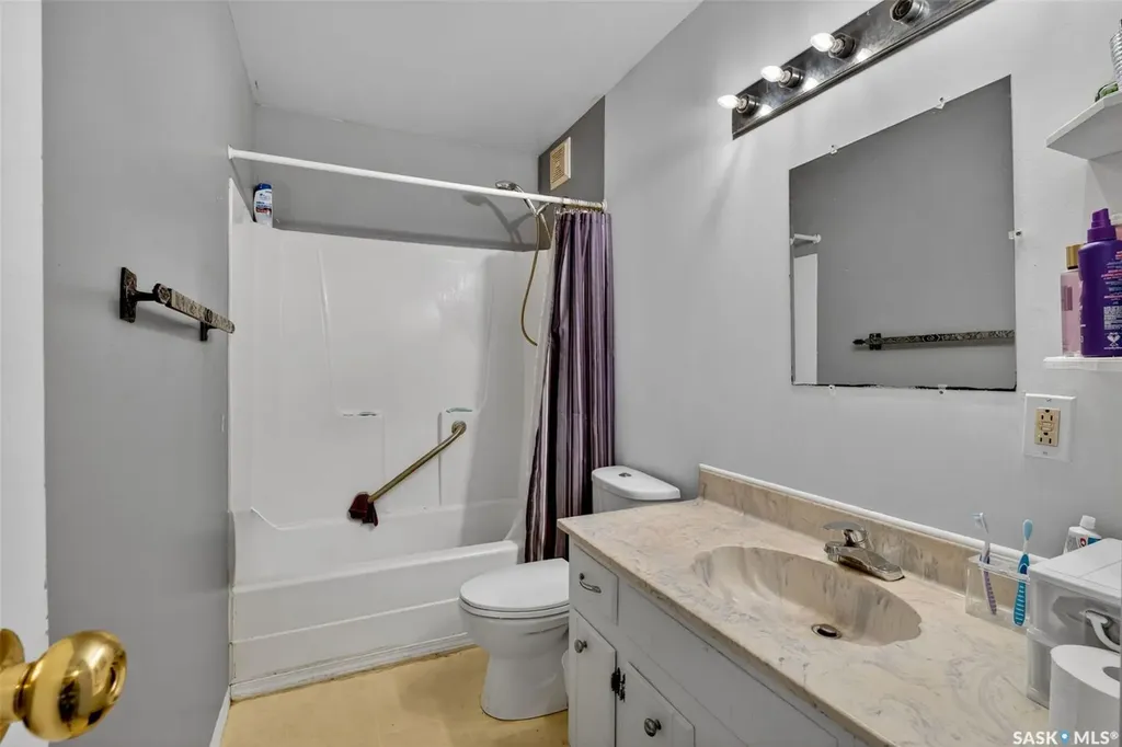 69 Mcgee Crescent Saskatoon SK S7L 4M6