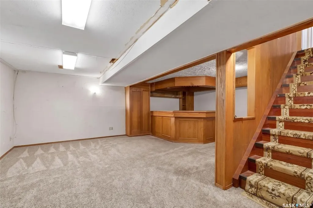 69 Mcgee Crescent Saskatoon SK S7L 4M6