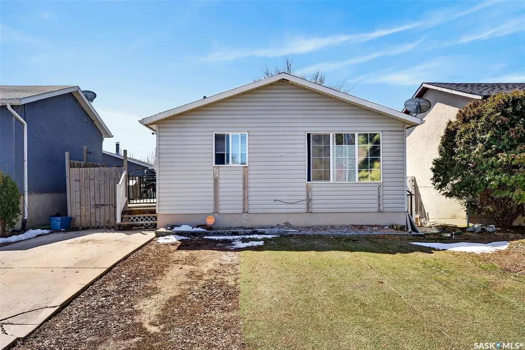 69 Mcgee Crescent Saskatoon SK S7L 4M6
