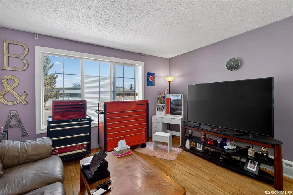 69 Mcgee Crescent Saskatoon SK S7L 4M6