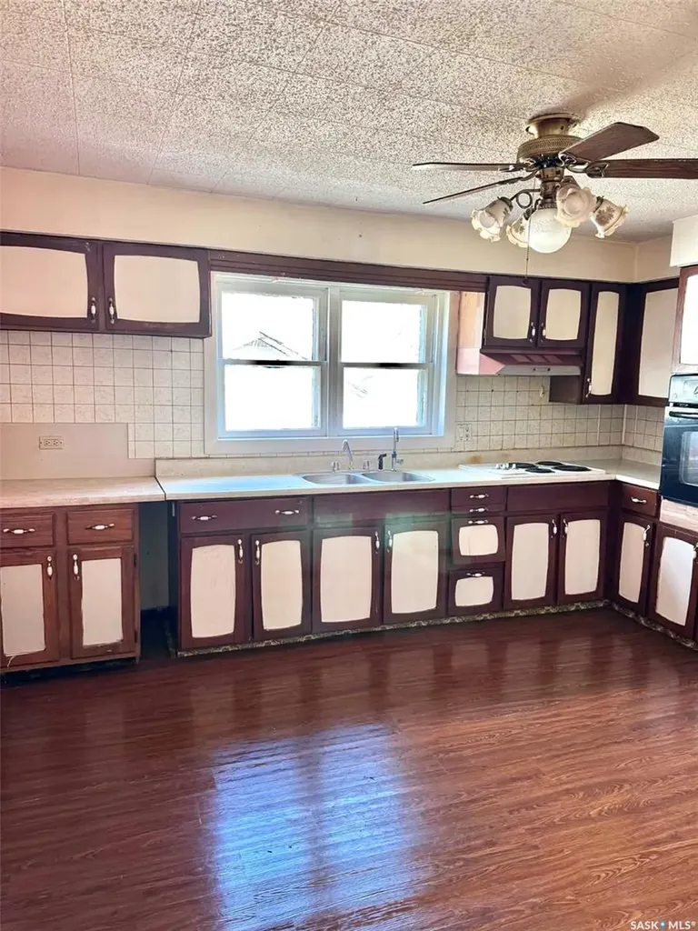 212 South Avenue E Hafford SK S0J 1A0
