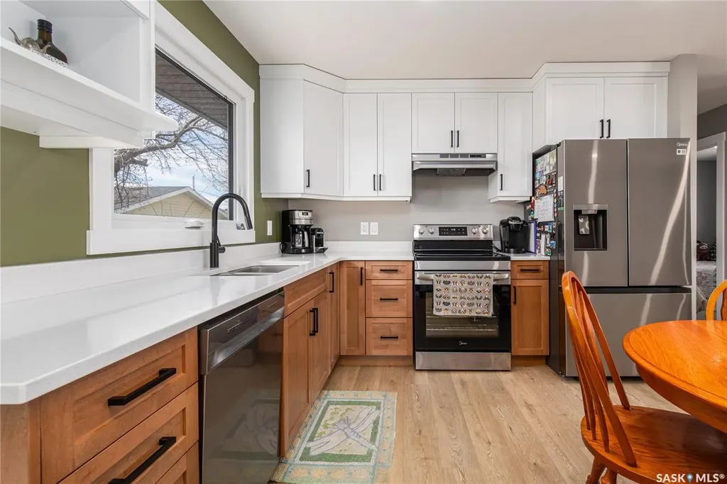 1511 Glendale Street Moose Jaw SK S6H 7B3