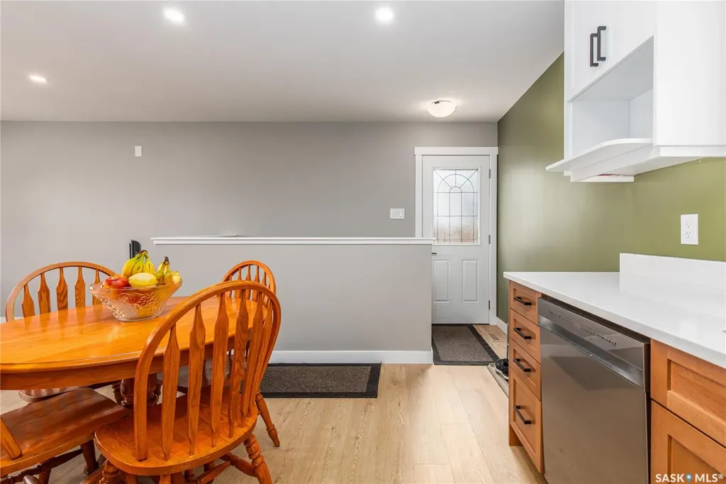 1511 Glendale Street Moose Jaw SK S6H 7B3