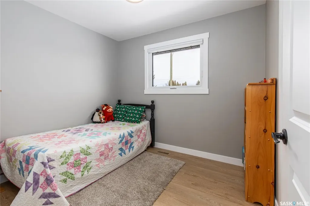 1511 Glendale Street Moose Jaw SK S6H 7B3