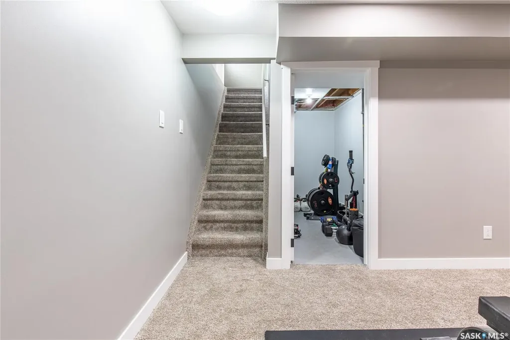 1511 Glendale Street Moose Jaw SK S6H 7B3