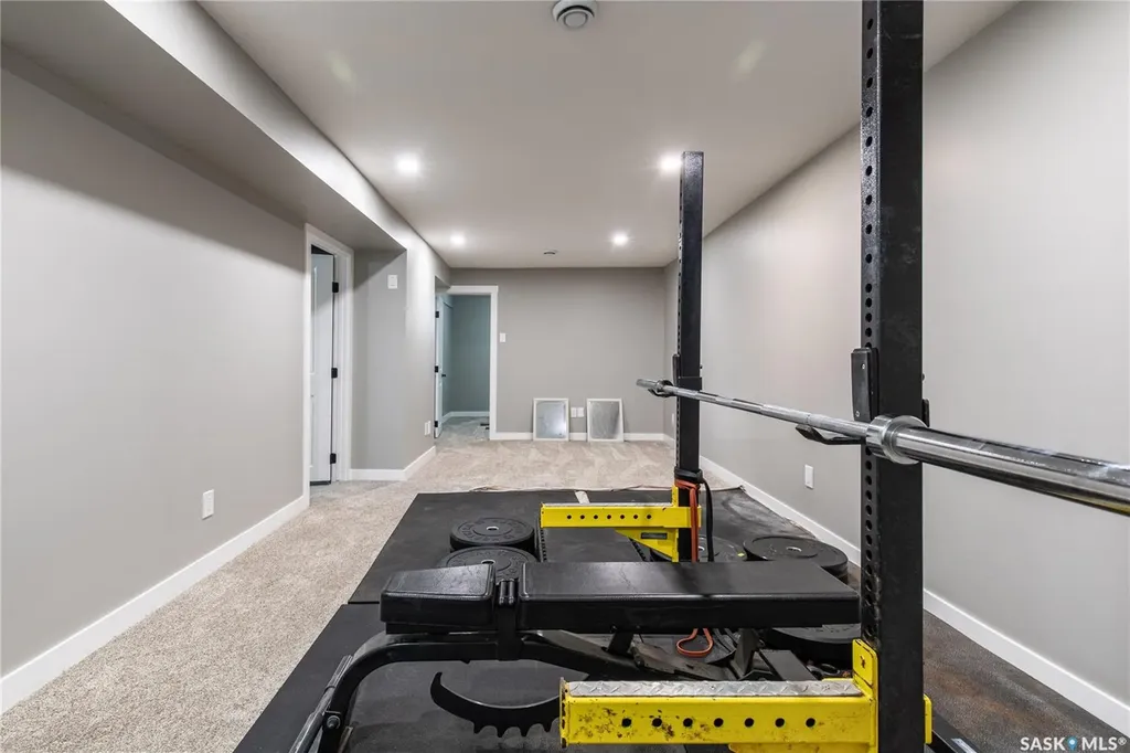 1511 Glendale Street Moose Jaw SK S6H 7B3
