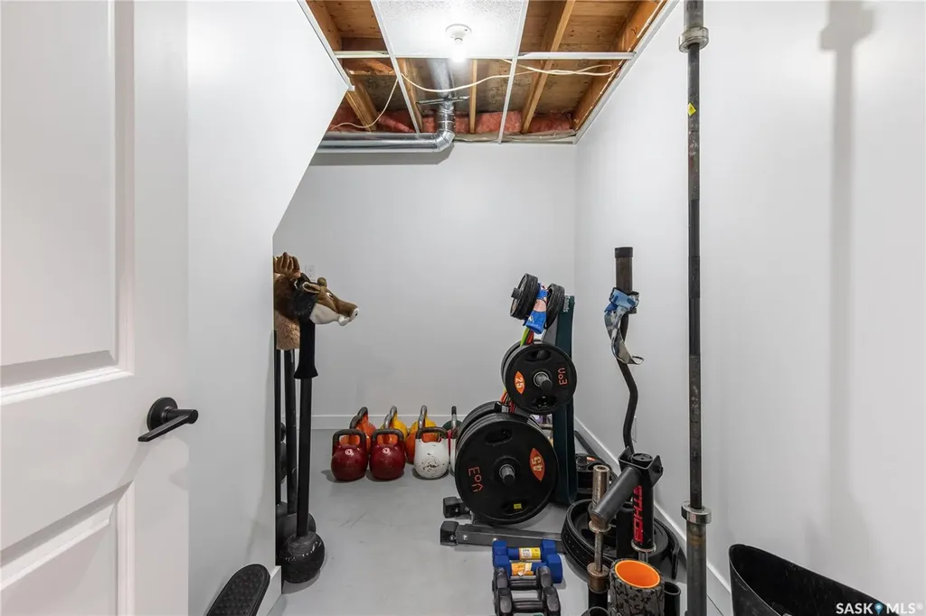 1511 Glendale Street Moose Jaw SK S6H 7B3