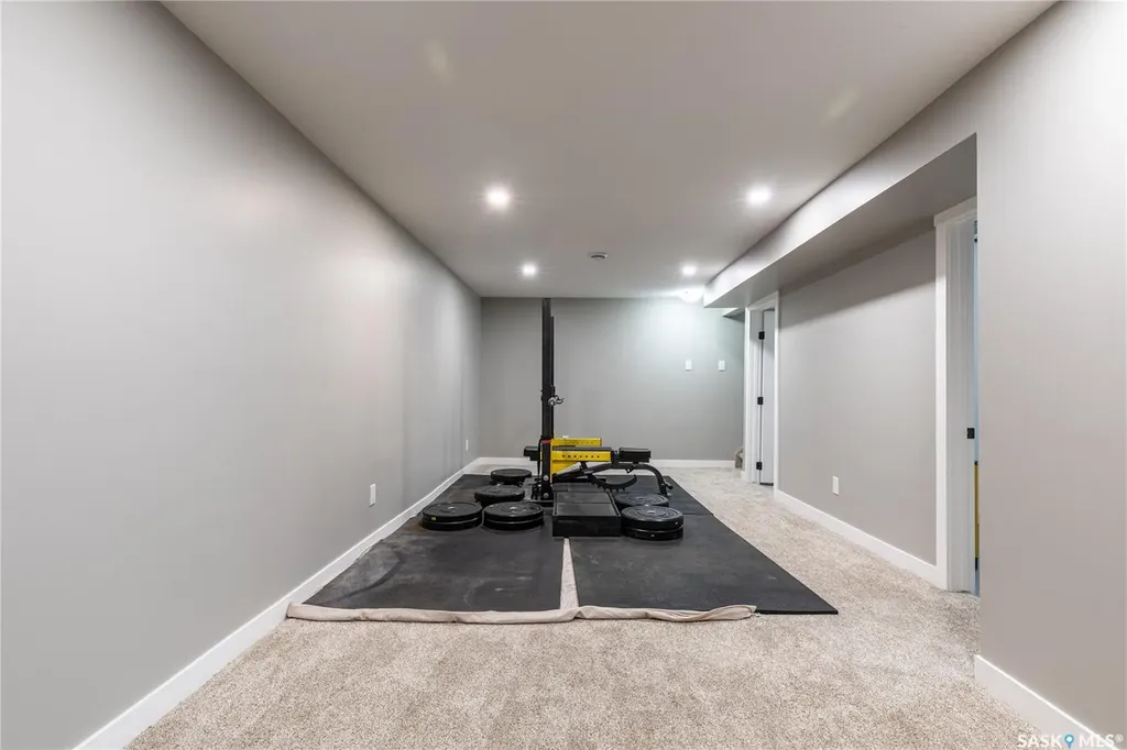 1511 Glendale Street Moose Jaw SK S6H 7B3