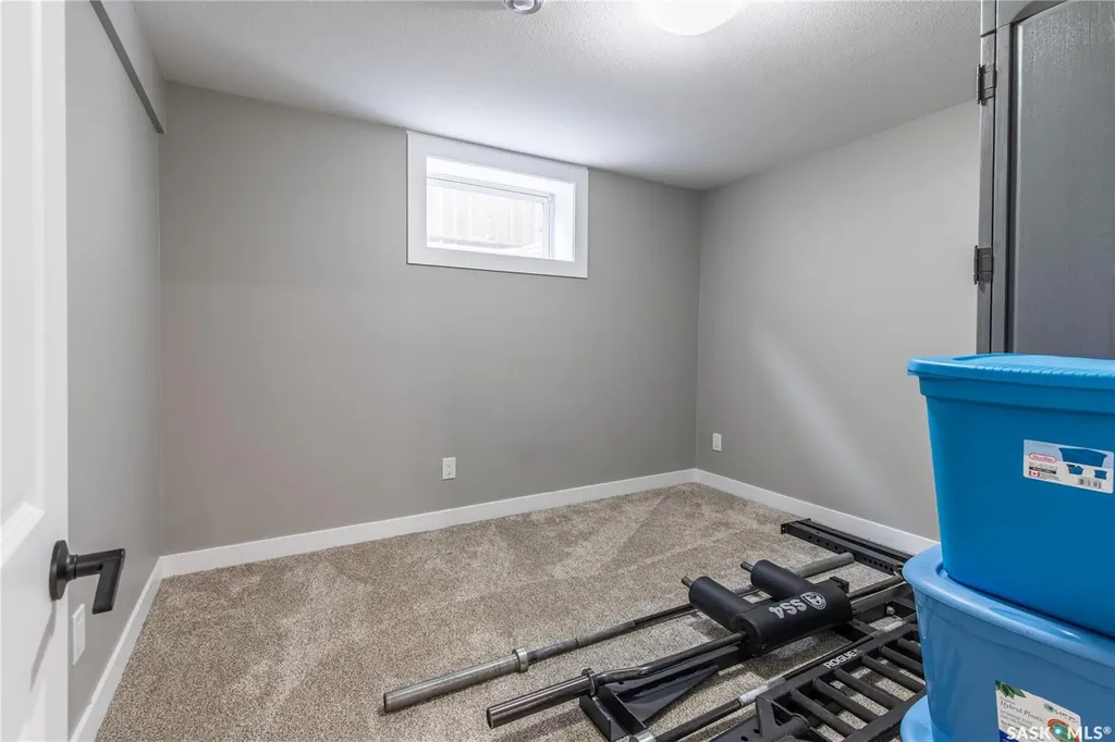 1511 Glendale Street Moose Jaw SK S6H 7B3