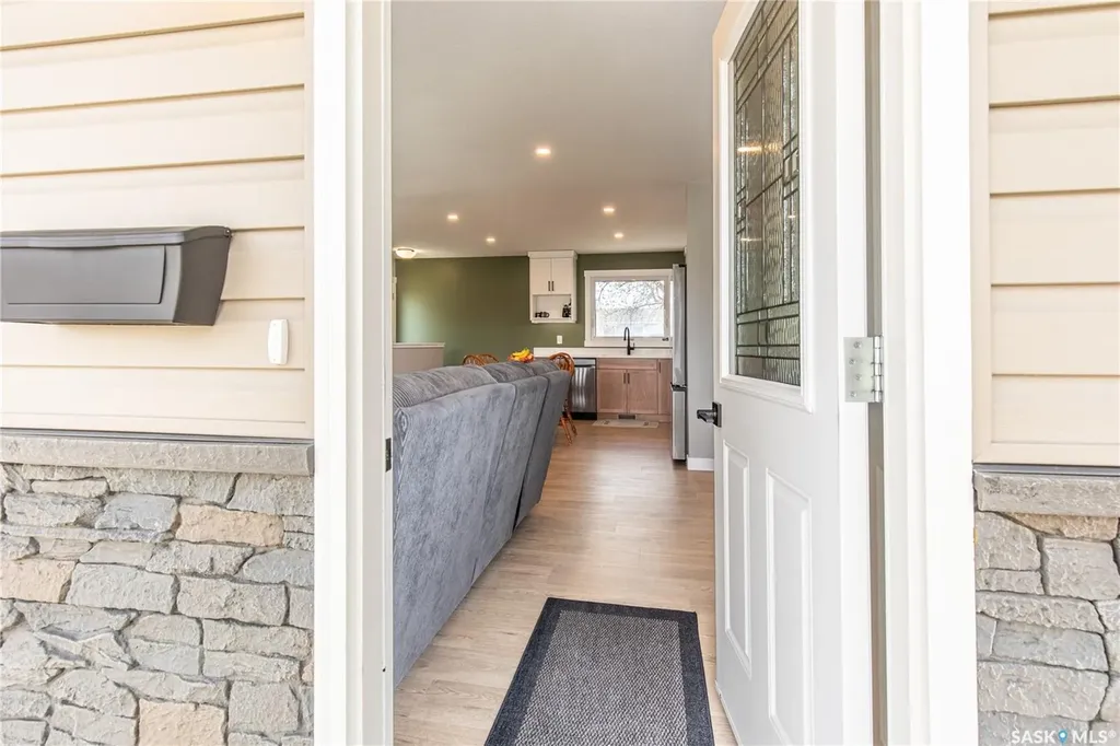 1511 Glendale Street Moose Jaw SK S6H 7B3