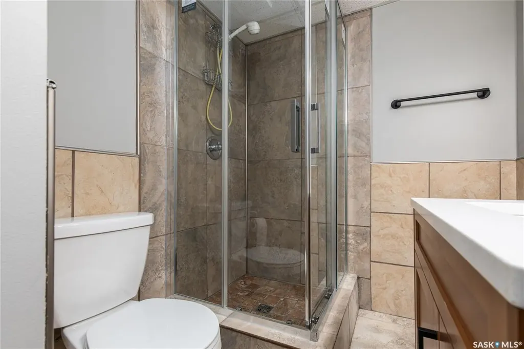 1511 Glendale Street Moose Jaw SK S6H 7B3