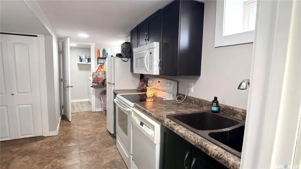 1537 Second Street Estevan SK S4A 2M9