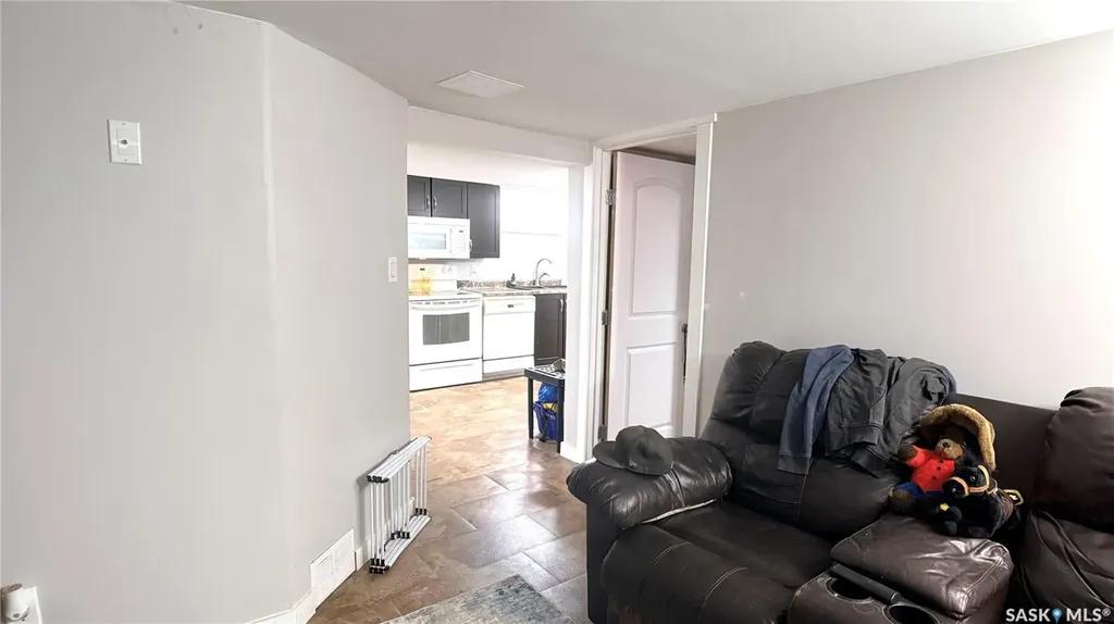 1537 Second Street Estevan SK S4A 2M9