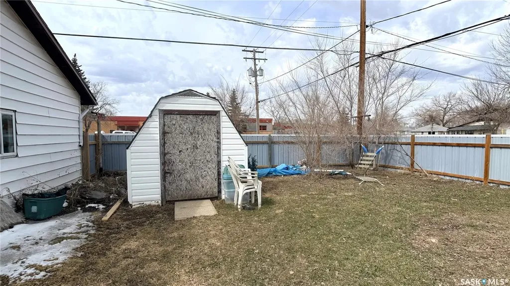 1537 Second Street Estevan SK S4A 2M9